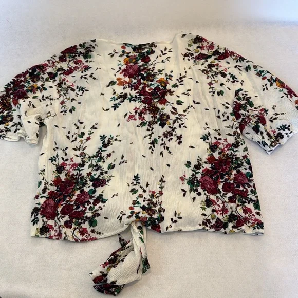 LUQ Rhee Tie Front Top Blouse V Neck Floral Off White Green Pink Women's Size S - Picture 6 of 10
